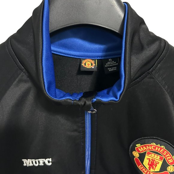 MUFC Blue and Black Lightweight Jacket - Picture 4 of 6